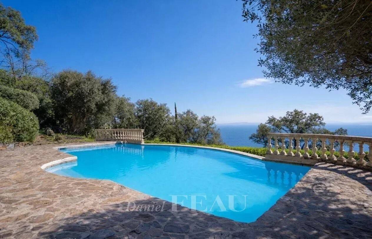 Maison à vendre, 190m², RAYOL CANADEL SUR MER