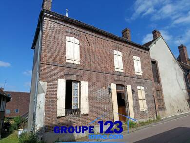 Maison à vendre 21 900 € 2 pièces 1 chambre 70 m² 101 m² de terrain La Ferte Loupiere 89110