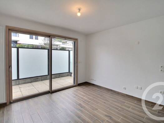 Appartement à louer 650 € 1 pièce 22,1 m² RDC Évian-les-Bains 74500