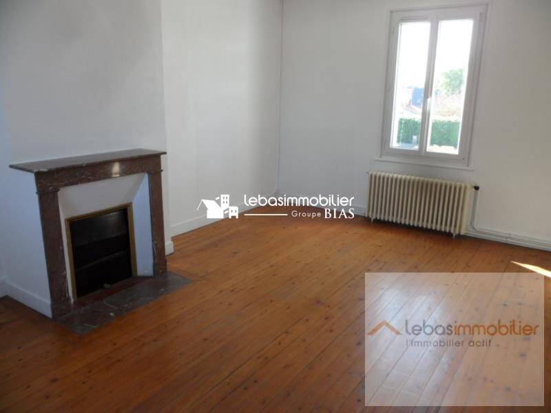 Maison à louer, 103m², SAINT CLAIR SUR LES MONTS