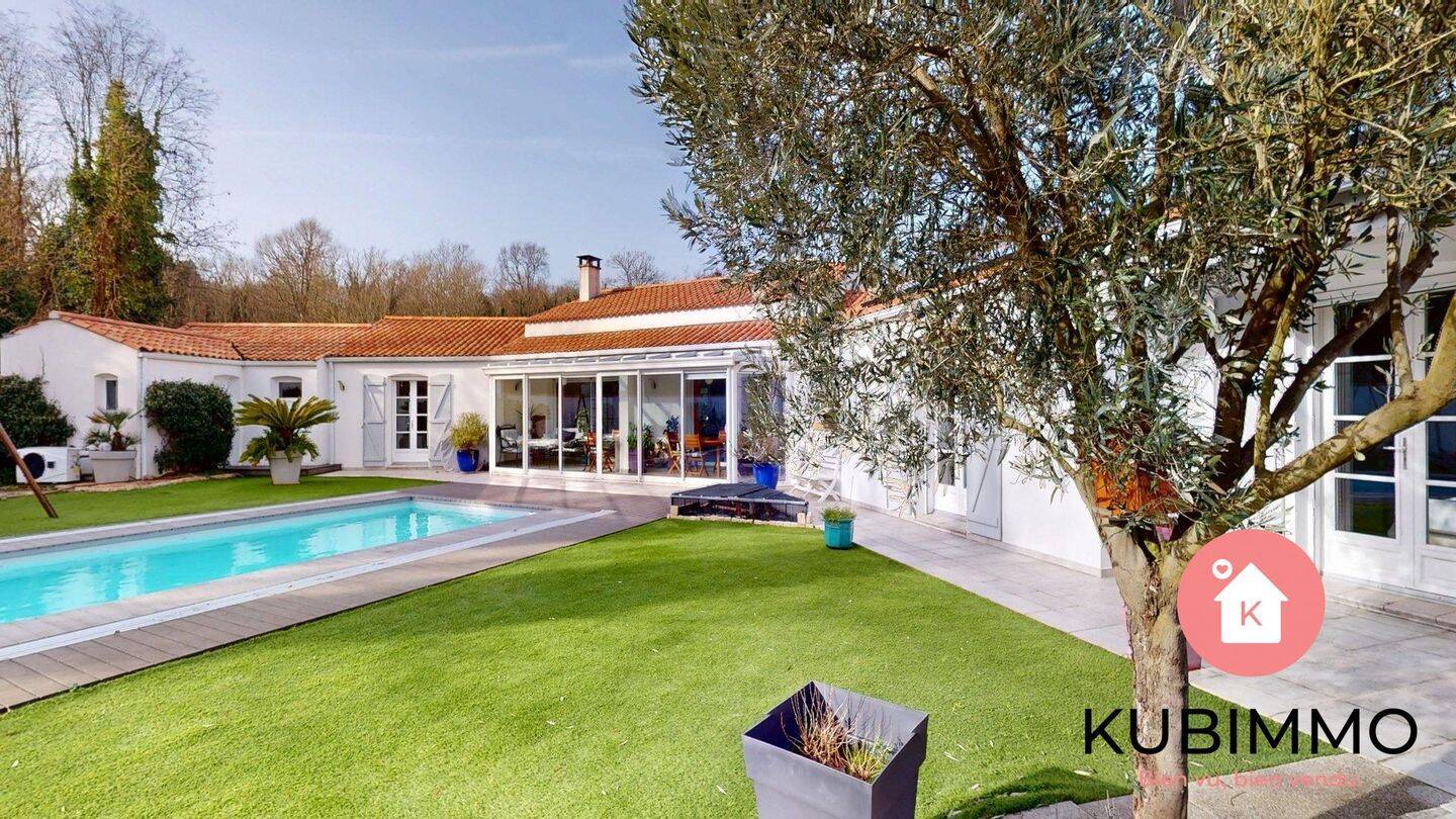 Maison à vendre, 210m², SAINT VINCENT SUR JARD