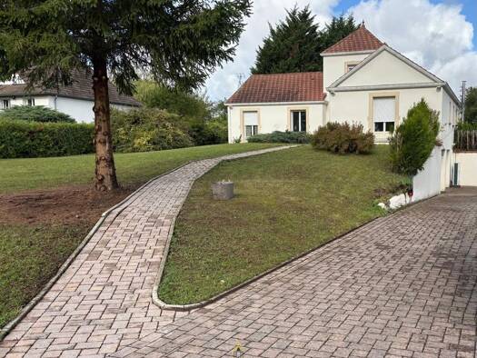 Maison de plain-pied à vendre 390 000 € 6 pièces 4 chambres 145 m² 2 540 m² de terrain Villey Saint Etienne 54200