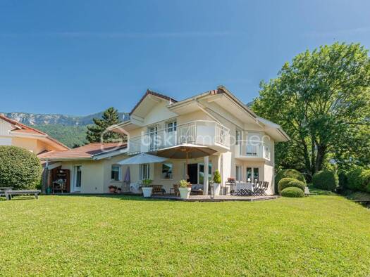Maison à vendre 1 625 000 € 6 pièces 4 chambres 140 m² 799 m² de terrain Veyrier-du-Lac 74290