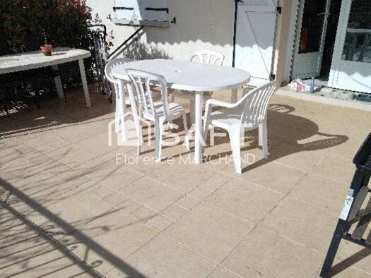 Maison à vendre 195 000 € 6 pièces 4 chambres 162 m² 3 063 m² de terrain Melle 79500