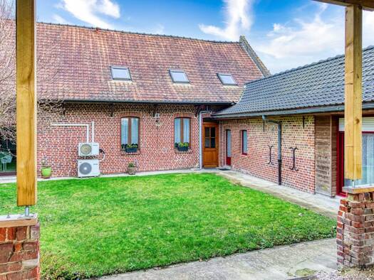 Maison à vendre 460 000 € 8 pièces 5 chambres 230 m² 2 690 m² de terrain Hinges 62232