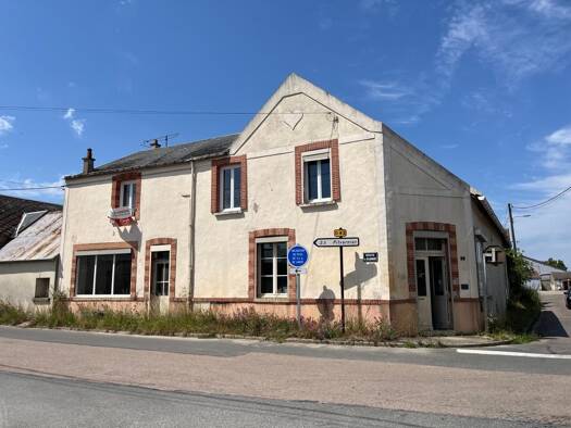 Maison à vendre 172 000 € 6 pièces 4 chambres 148 m² 451 m² de terrain Mondreville 77570
