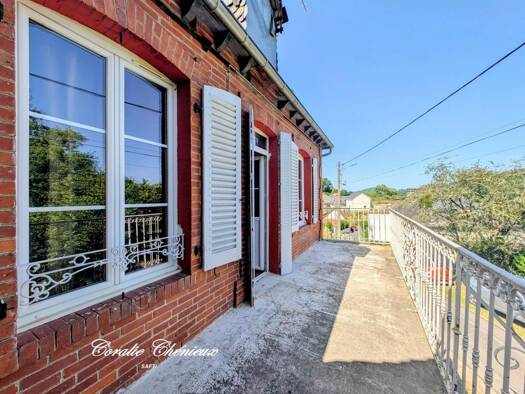 Maison à vendre 50 000 € 3 pièces 2 chambres 65 m² 400 m² de terrain Ydes 15210