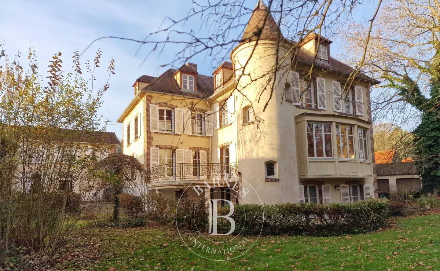 Maison à vendre, 440m², POIGNY LA FORET
