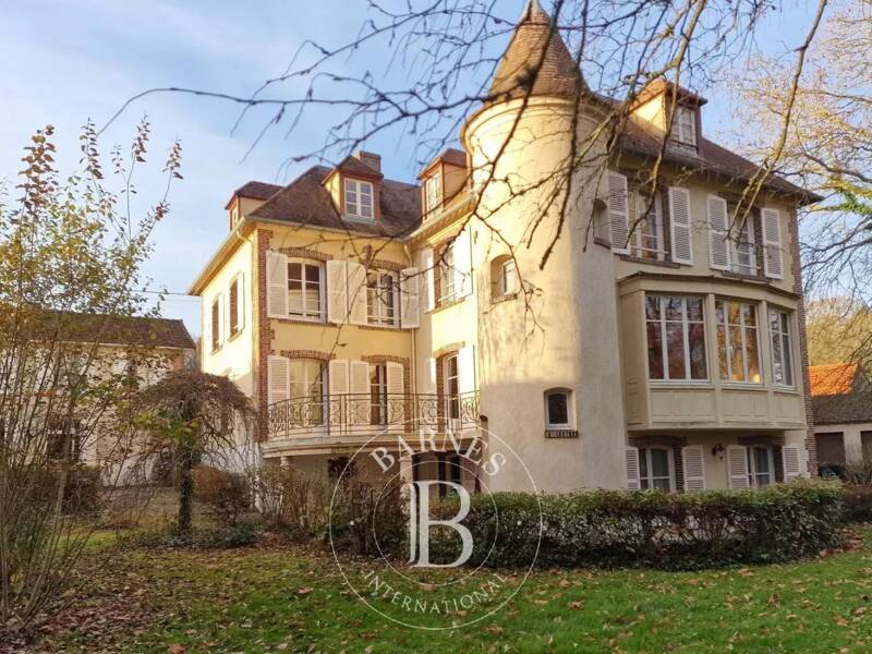 Maison à vendre, 440m², POIGNY LA FORET