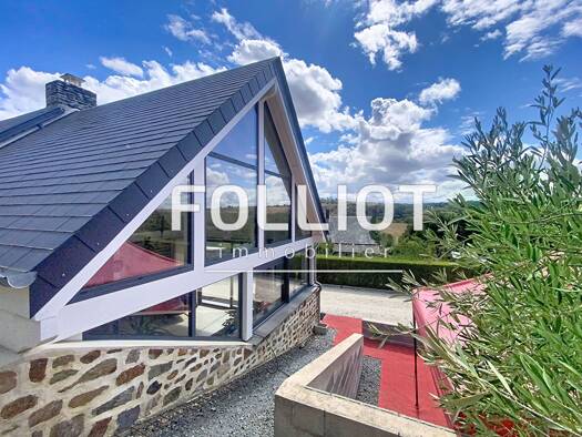 Maison de plain-pied à vendre 317 500 € 6 pièces 4 chambres 138,26 m² 4 200 m² de terrain Combray 14220
