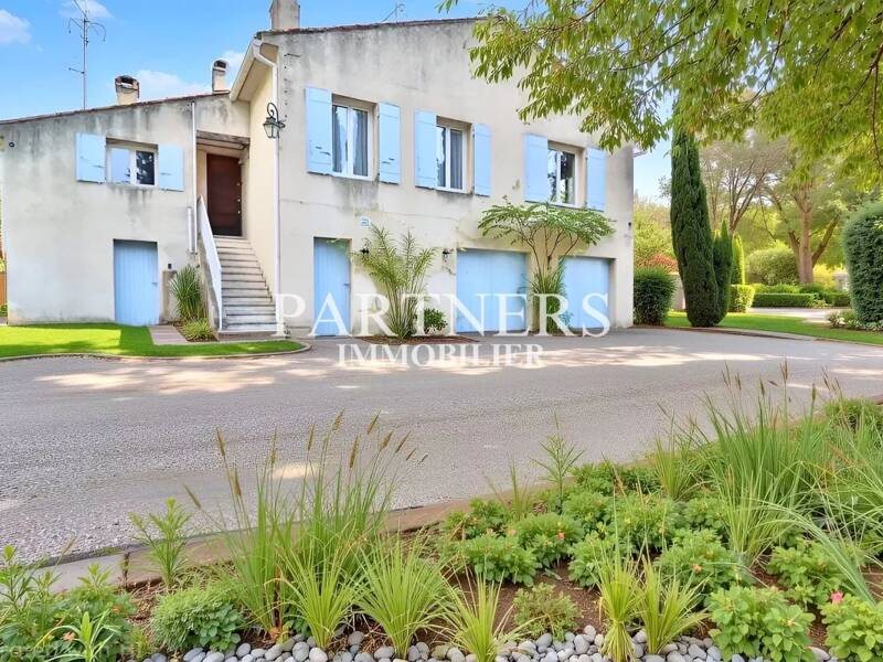 Maison à vendre, 365m², LE THOLONET