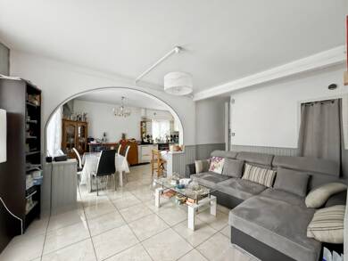 Maison de ville à vendre 250 000 € 4 pièces 2 chambres 75 m² Bord de Marne Champs-sur-Marne 77420