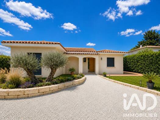 Maison à vendre 719 000 € 6 pièces 4 chambres 160 m² 1 138 m² de terrain Issac-Cerillan Saint-Médard-en-Jalles 33160