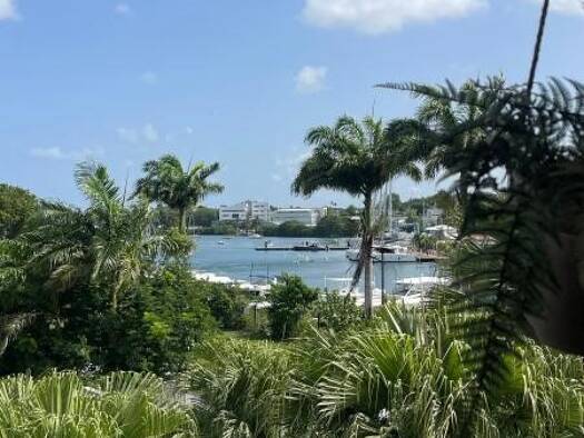 Appartement à louer 1 800 € 3 pièces 2 chambres 100 m² Le Gosier 97190