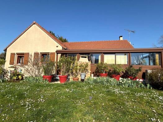 Maison de plain-pied à vendre 349 000 € 8 pièces 4 chambres 218 m² 904 m² de terrain Croix Dampierre Allende Châlons-en-Champagne 51000