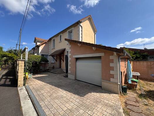 Maison à louer 2 200 € 4 pièces 3 chambres 91 m² 350 m² de terrain Blanches-Pierrats-Tonkin Houilles 78800