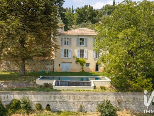 Maison à vendre 970 000 € 7 pièces 5 chambres 222 m² 11 406 m² de terrain Valensole 04210