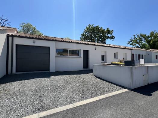 Maison à vendre 299 900 € 5 pièces 4 chambres 112 m² 415 m² de terrain St Julien des Landes 85150