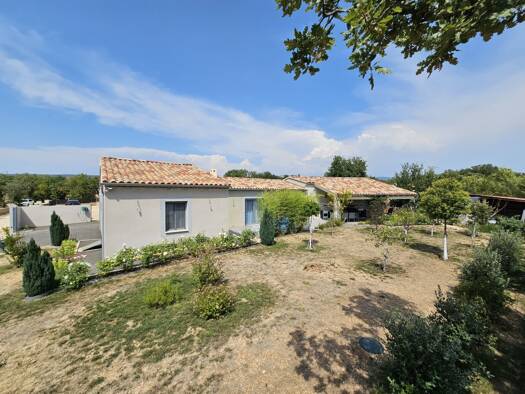 Maison à vendre 599 000 € 5 pièces 3 chambres 130 m² 1 044 m² de terrain Saint-Saturnin-Lès-Apt 84490