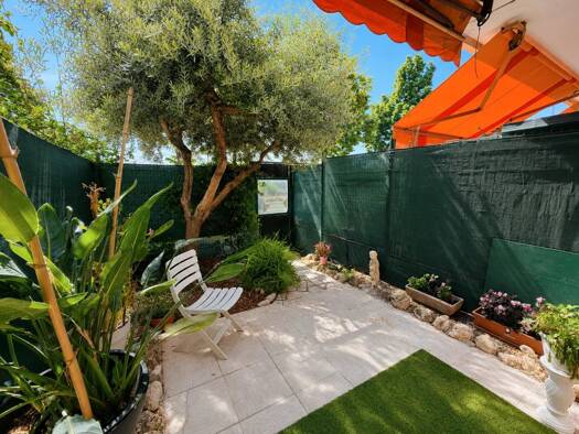 Appartement à vendre 318 600 € 3 pièces 2 chambres 70,7 m² RDC Hippodrome-Kennedy Cagnes-sur-Mer 06800