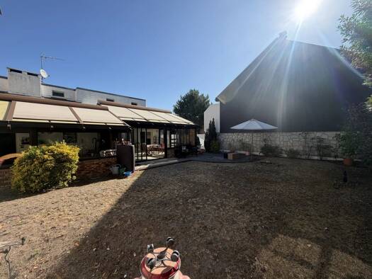 Maison à vendre 558 000 € 8 pièces 3 chambres 175 m² 495 m² de terrain Le Val-Notre Dame Sartrouville 78500