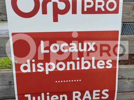 Espace bureau à vendre 240 000 € 76 m² de bureaux divisible jusqu'à 76 m² Biscarrosse 40600