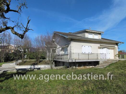 Maison à louer 3 100 € 6 pièces 5 chambres 163,8 m² Ségny 01170