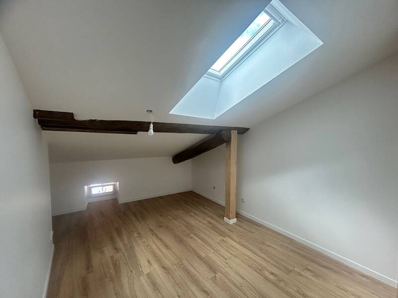 Maison à louer, 72m², LAGNIEU