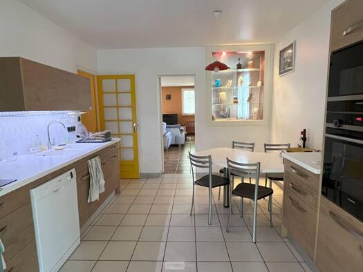 Maison à vendre 198 900 € 6 pièces 5 chambres 165 m² 1 303 m² de terrain Bar-sur-Seine 10110