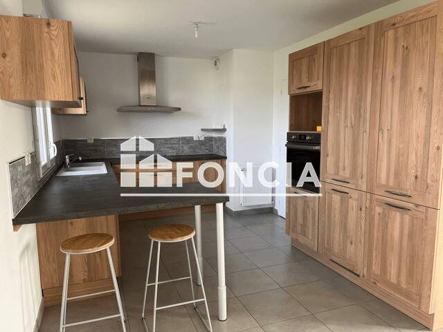 Maison à louer, 91m², FATINES