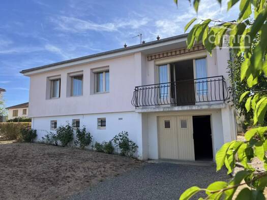Maison à vendre 98 000 € 5 pièces 4 chambres 114,8 m² 542 m² de terrain Ville et Environs Bourbon-Lancy 71140