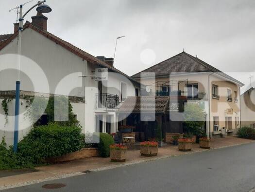 Local commercial à vendre 230 000 € 600 m² de surface de vente Mazirat 03420