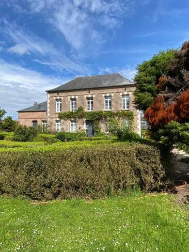 Maison à vendre 465 000 € 9 pièces 5 chambres 240 m² Sissy 02240