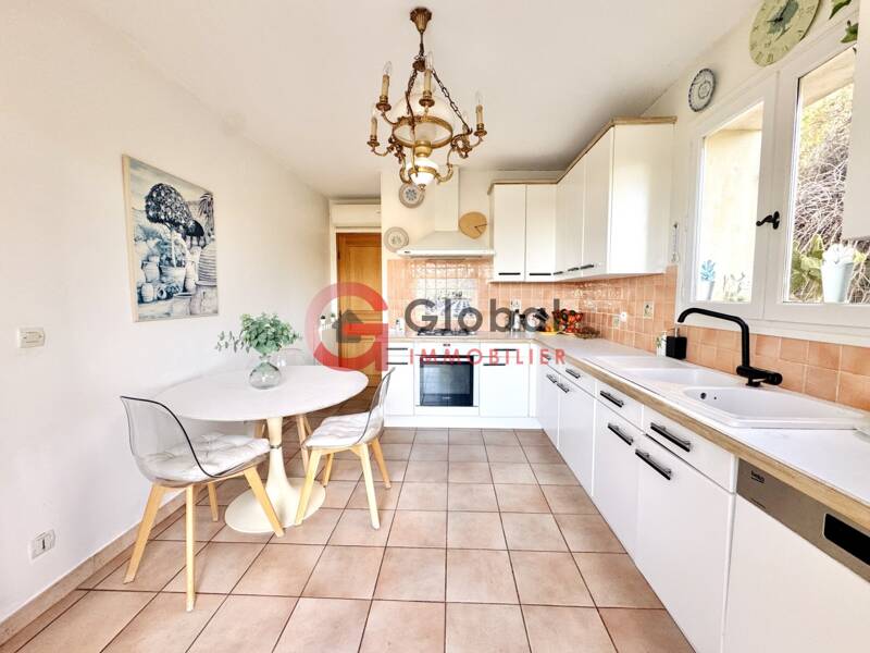 Maison à vendre, 126m², LE REVEST LES EAUX