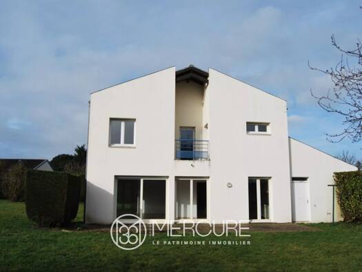 Maison à vendre 175 000 € 7 pièces 5 chambres 147 m² 1 180 m² de terrain Lussac-les-Châteaux 86320