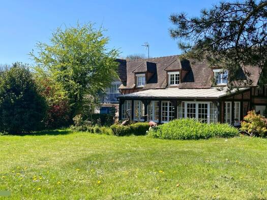 Maison à vendre 305 000 € 7 pièces 4 chambres 164 m² 2 891 m² de terrain Auneuil 60390