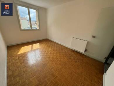 Appartement à louer 550 € 2 pièces 1 chambre 49 m² 1er étage Tarbes 65000