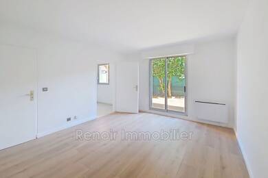 Appartement à vendre 135 000 € 1 pièce 24,5 m² RDC/5 Cagnes-sur-Mer 06800
