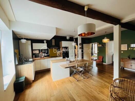 Appartement à vendre 323 900 € 3 pièces 2 chambres 74 m² Étage 2/2 Ouest Péri-Centre Ville Vannes 56000