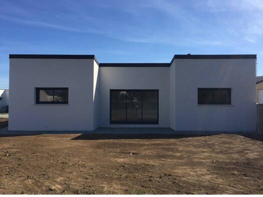 Maison de plain-pied à louer 1 050 € 4 pièces 3 chambres 90 m² Plouay 56240