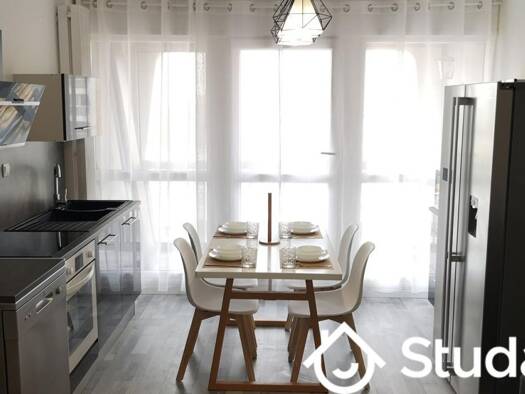 Colocation à louer 350 € 1 pièce 2 chambres 13 m² 4ème étage Villes de France-Mairie Vandœuvre-lès-Nancy 54500