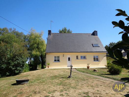 Maison à vendre 321 927 € 8 pièces 4 chambres 139,74 m² 1 702 m² de terrain Plumelin 56500