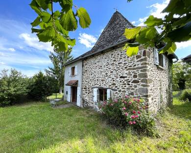 Maison à vendre 84 000 € 5 pièces 3 chambres 102 m² 984 m² de terrain Vezels Roussy 15130