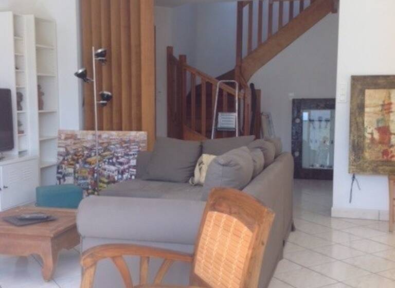 Maison à louer 1 590 € 6 pièces 5<br/>chambres 124 m²<br/>superficie 08/08/2025<br/>disponibilité Bernus-Kergypt-Keruzen-Campen Vannes 56000