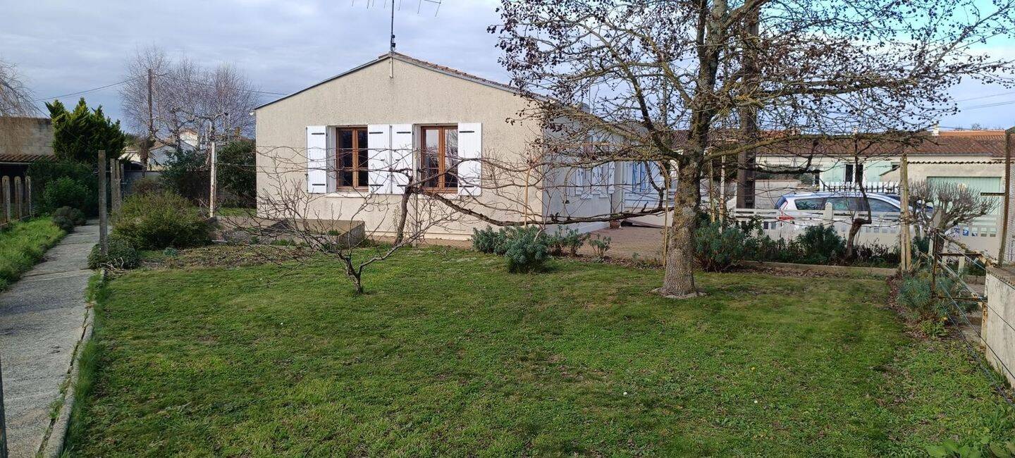 Maison à vendre, 61m², SURGERES