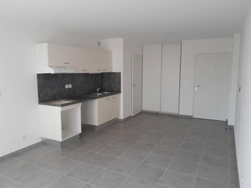 Maison à louer, 43m², BRON