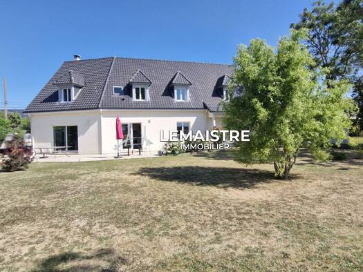 Maison à vendre 399 000 € 9 pièces 6 chambres 217,98 m² 1 500 m² de terrain Saint-Pierre-en-Port 76540