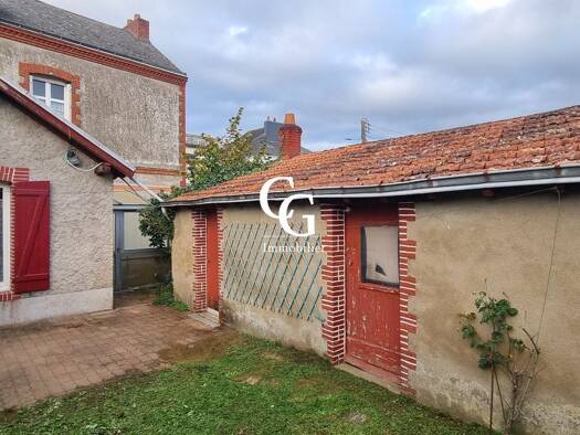 Maison à vendre 236 250 € 4 pièces 2 chambres 85,9 m² 157 m² de terrain Sud de la route de Bouguenais La Montagne 44620