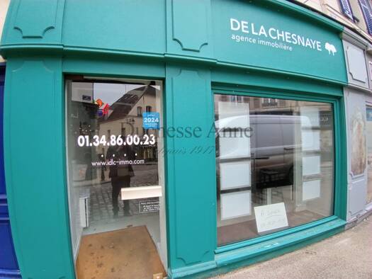 Local commercial à louer 1 200 € 37,7 m² de surface de vente Montfort-l'Amaury 78490