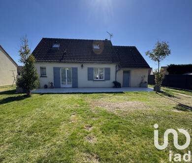 Maison à vendre 219 000 € 4 pièces 3 chambres 91 m² 656 m² de terrain Saint-Denis-de-l'Hôtel 45550